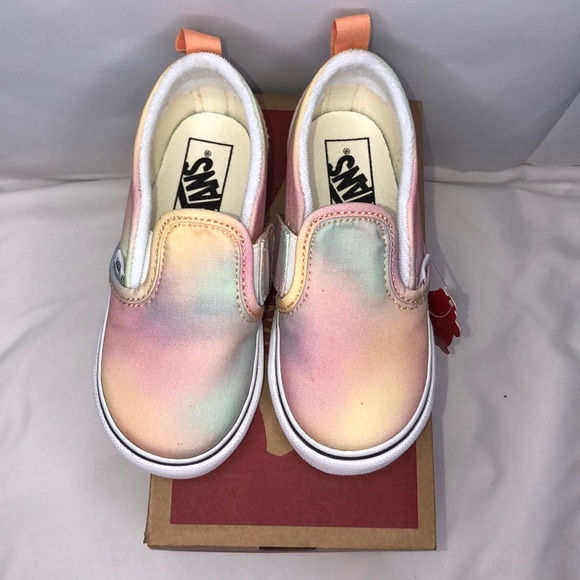 Vans - Picture 2 of 7